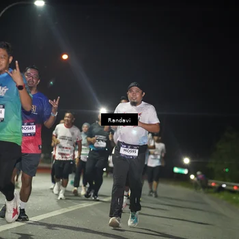Runner Photo 7765255