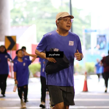 Runner Photo 7765278