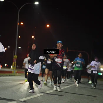 Runner Photo 7765287