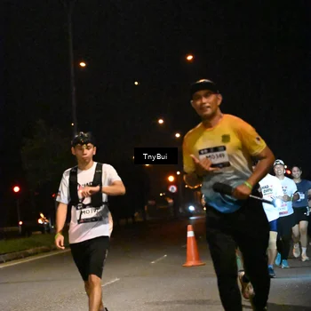 Runner Photo 7765291