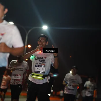 Runner Photo 7765292