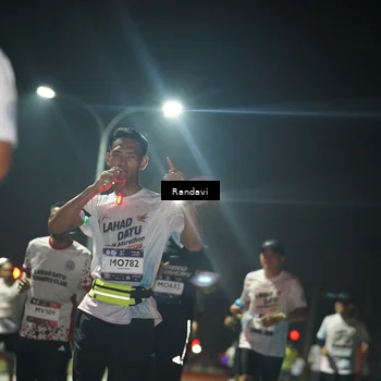 Runner Photo 7765304