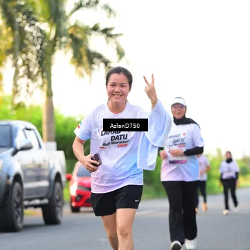 Runner Photo 7765306