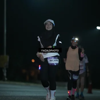 Runner Photo 7765324