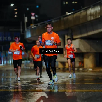 Runner Photo 7765344