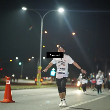 Runner Photo 7765355