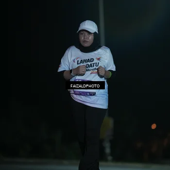 Runner Photo 7765362
