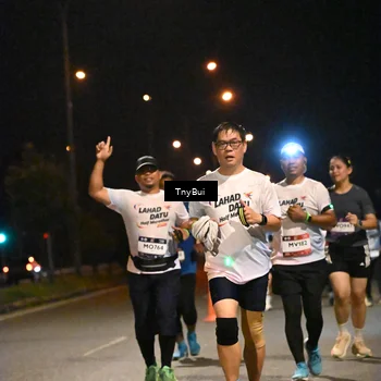 Runner Photo 7765374