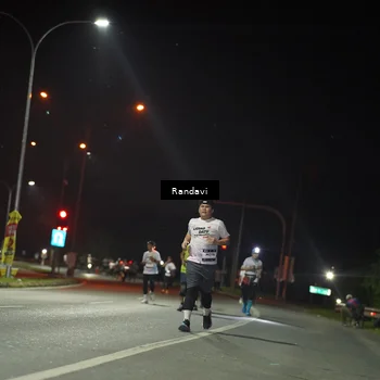 Runner Photo 7765415