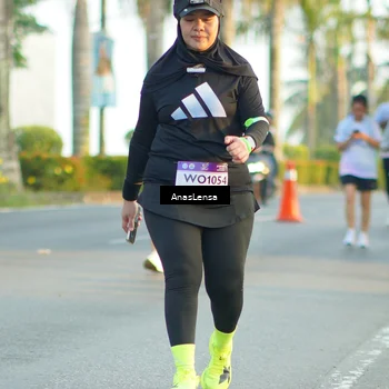 Runner Photo 7765435