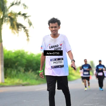 Runner Photo 7765462