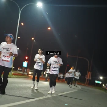 Runner Photo 7765522