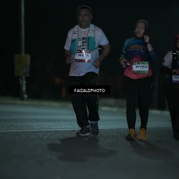 Runner Photo 7765559