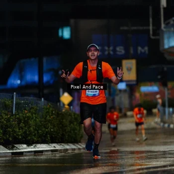 Runner Photo 7765653