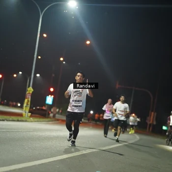 Runner Photo 7765655