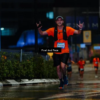 Runner Photo 7765664