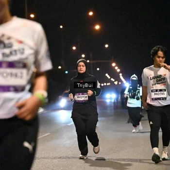 Runner Photo 7765680