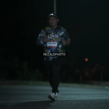 Runner Photo 7765683