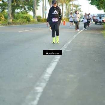 Runner Photo 7765689