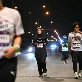 Runner Photo 7765694
