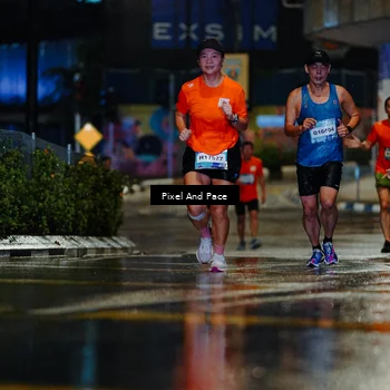 Runner Photo 7765707