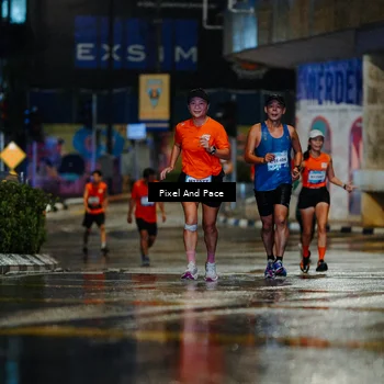 Runner Photo 7765710