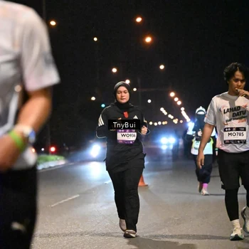Runner Photo 7765712