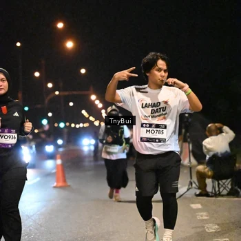 Runner Photo 7765722