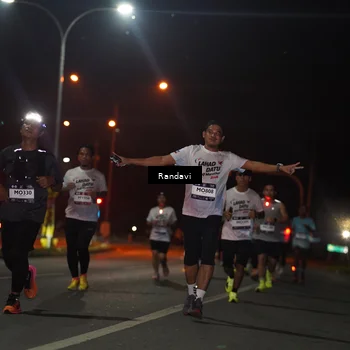 Runner Photo 7765745