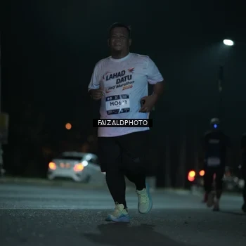 Runner Photo 7765752