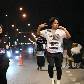 Runner Photo 7765753