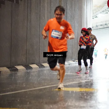 Runner Photo 7765764
