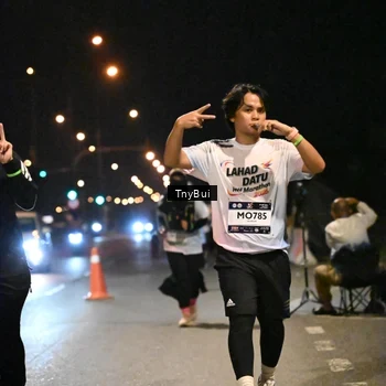 Runner Photo 7765767