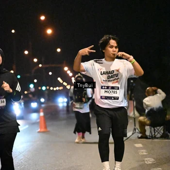 Runner Photo 7765775