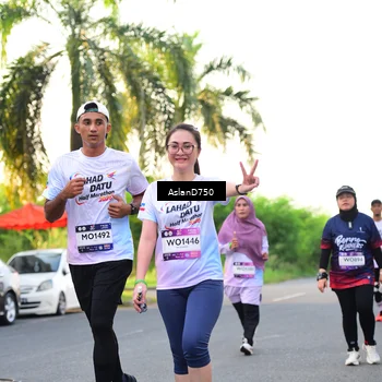 Runner Photo 7765830