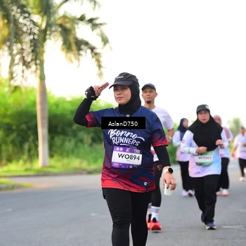 Runner Photo 7765834