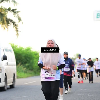 Runner Photo 7765855