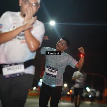 Runner Photo 7765886