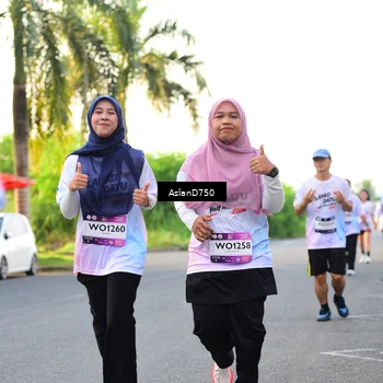 Runner Photo 7765892