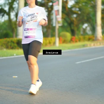 Runner Photo 7765898