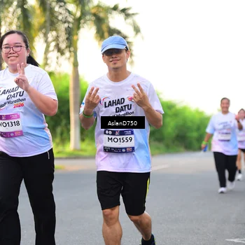 Runner Photo 7765940