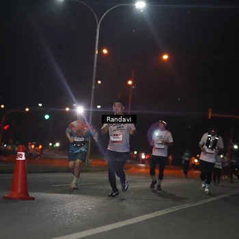 Runner Photo 7765953