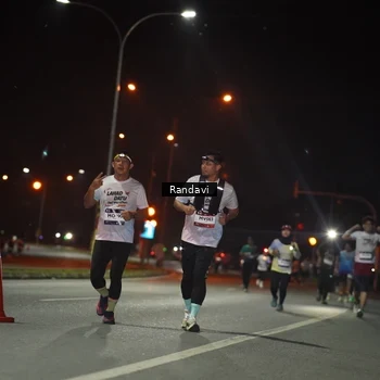 Runner Photo 7765977