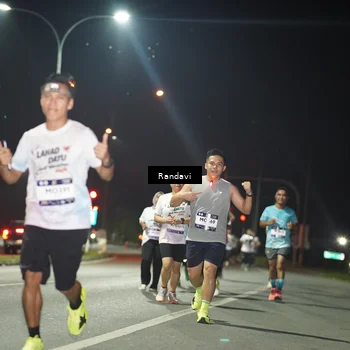 Runner Photo 7765992