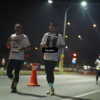 Runner Photo 7766072