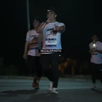 Runner Photo 7766074