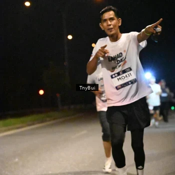 Runner Photo 7766088