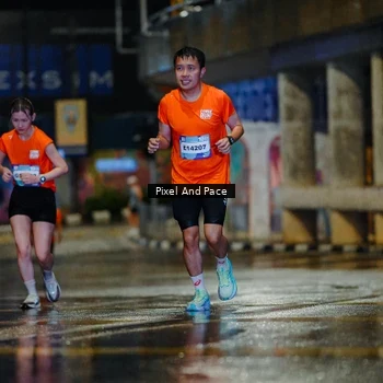 Runner Photo 7766096