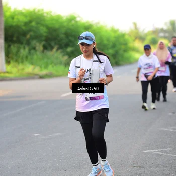 Runner Photo 7766100