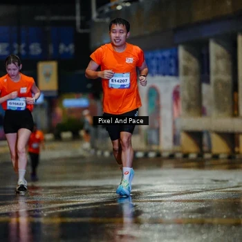 Runner Photo 7766108